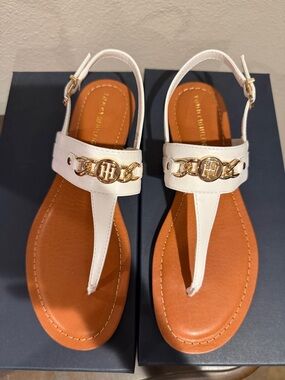 Tommy Hilfiger White Leather T-Strap Sandals with Gold Chain Emblem